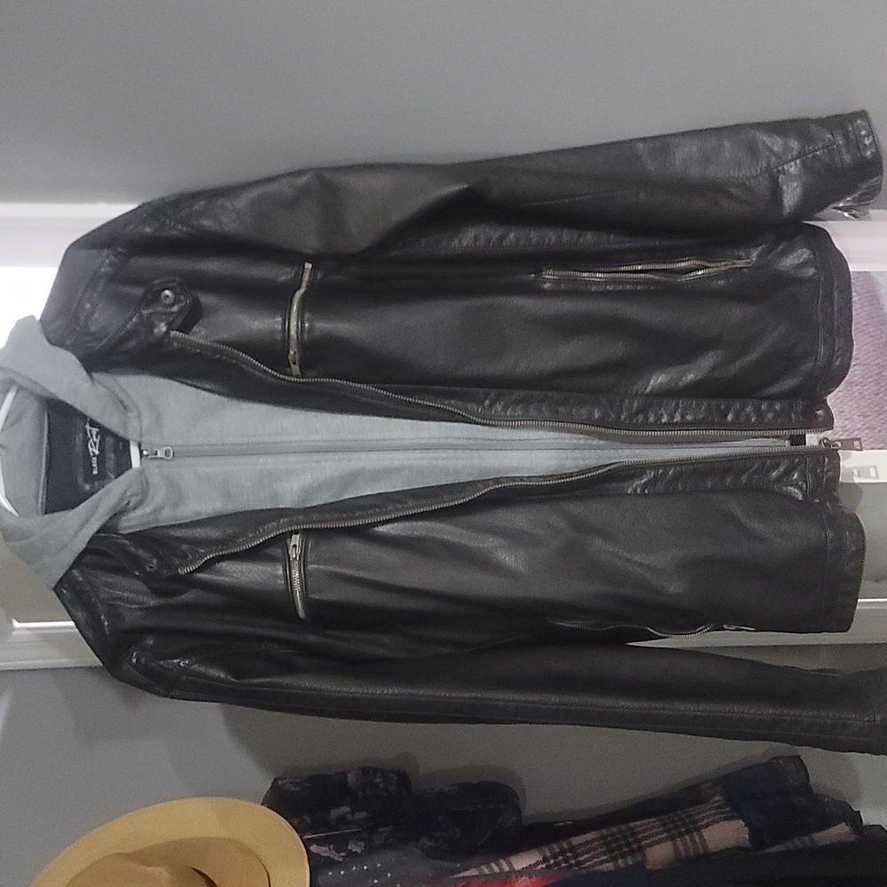 Men's Jacket with removable hood.